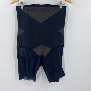 HONEYLOVE SUPERPOWER SHORT RUNWAY SIZE XL NEW